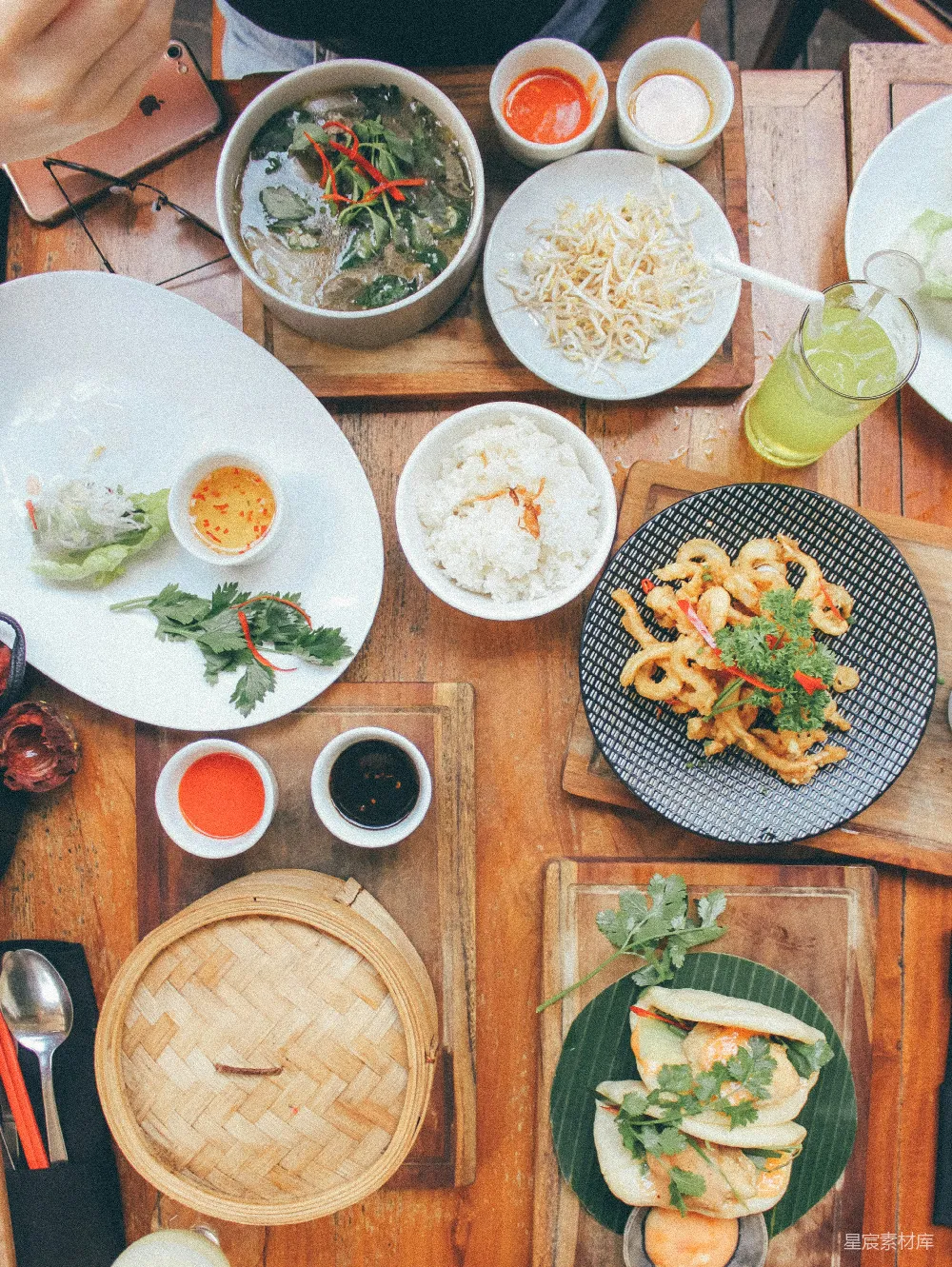 高清摄影 平铺拍摄的烹饪食物照片