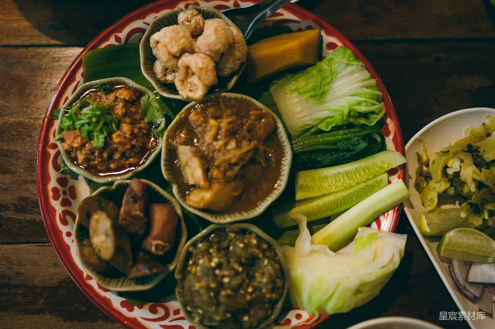高清摄影 桌子上摆放着的一盘食物