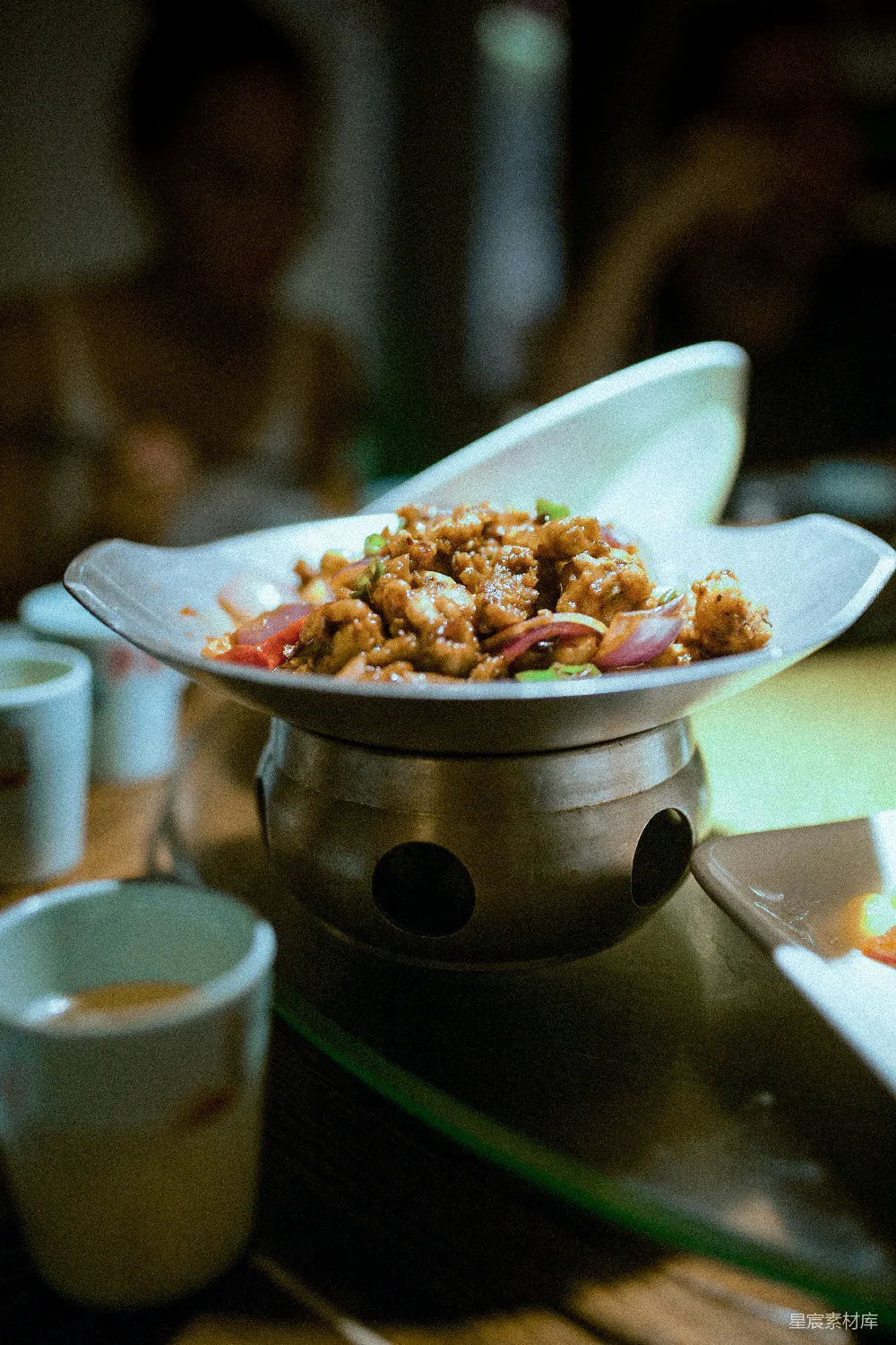 高清摄影 不锈钢碗装食物