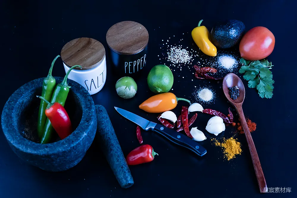 制作最辣的 salsa 所需的主要原料。