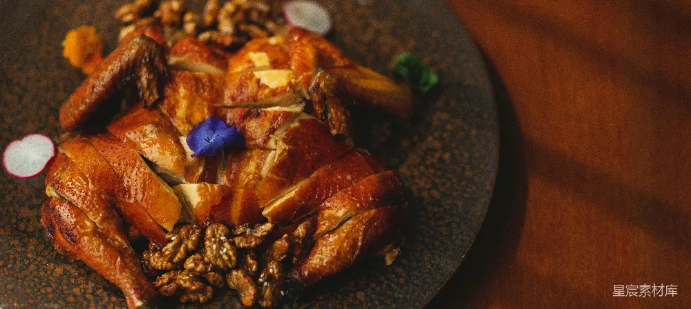 高清摄影  黑 plate 上的烤肉
