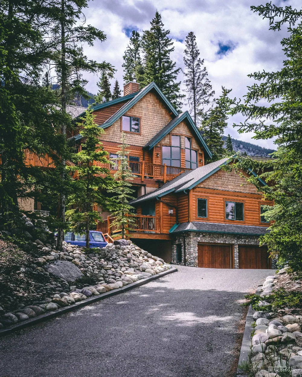 班夫 Cave Avenue 上绝对美丽的家园，我真想住在这里！