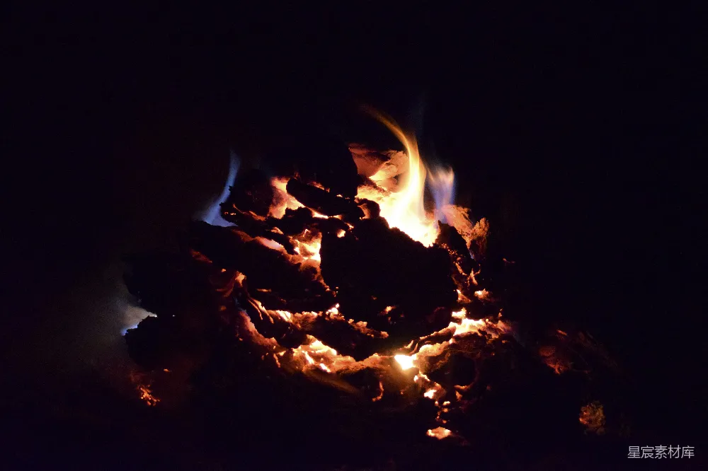 高清摄影 旅行 自然 夜晚发生火灾