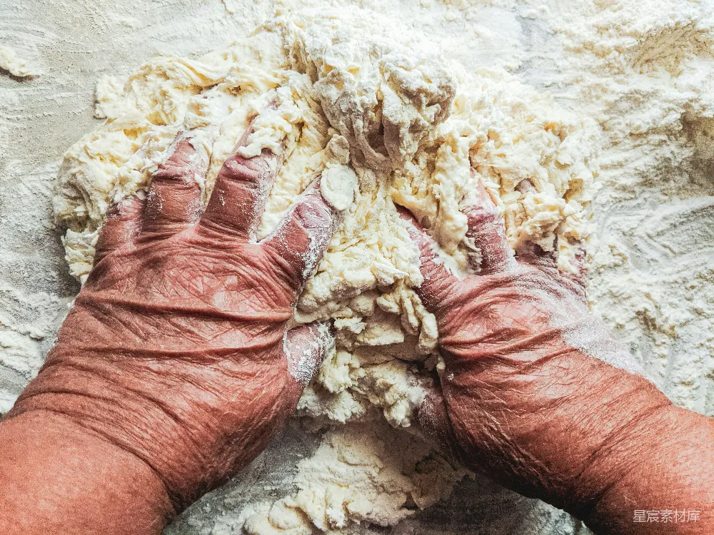 母亲的手——母亲节的好照片！