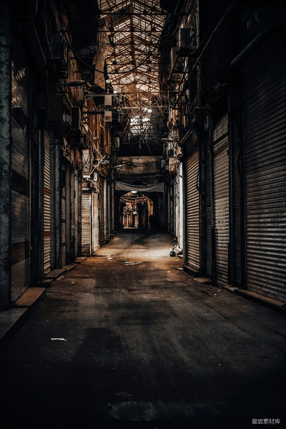 高清摄影  灰色百叶门店的景色