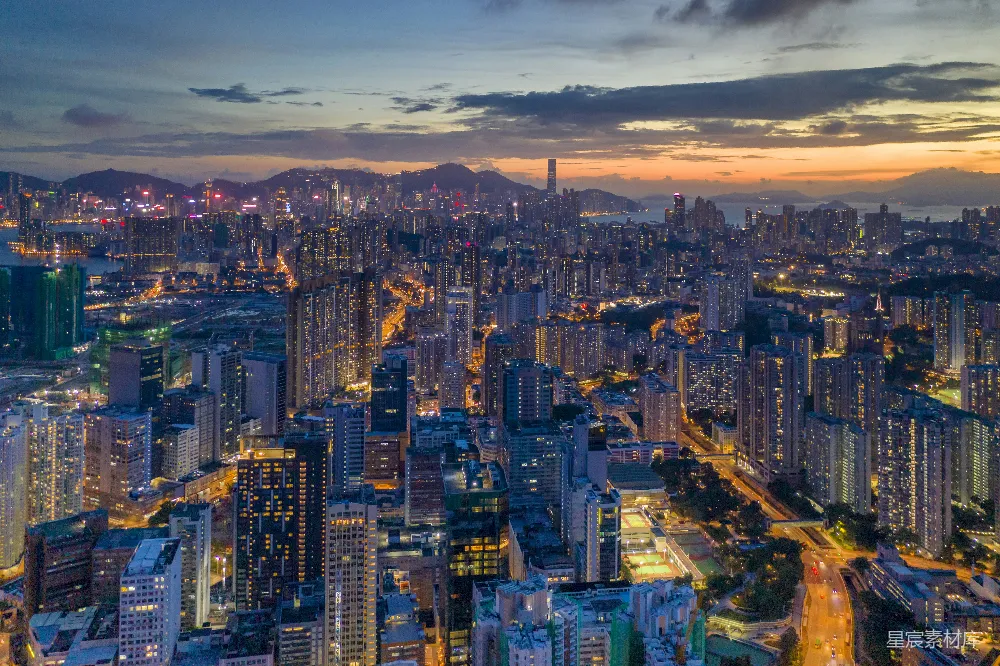 高清摄影  夜间城市建筑的空中俯瞰图