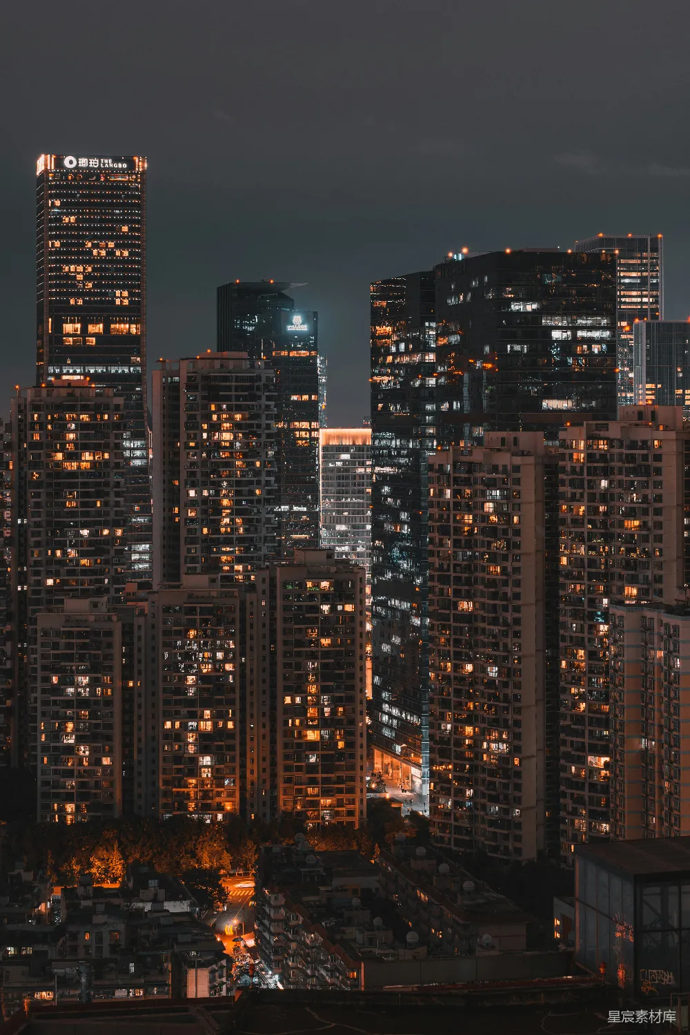 高清摄影  夜晚从建筑物顶部俯瞰城市景色