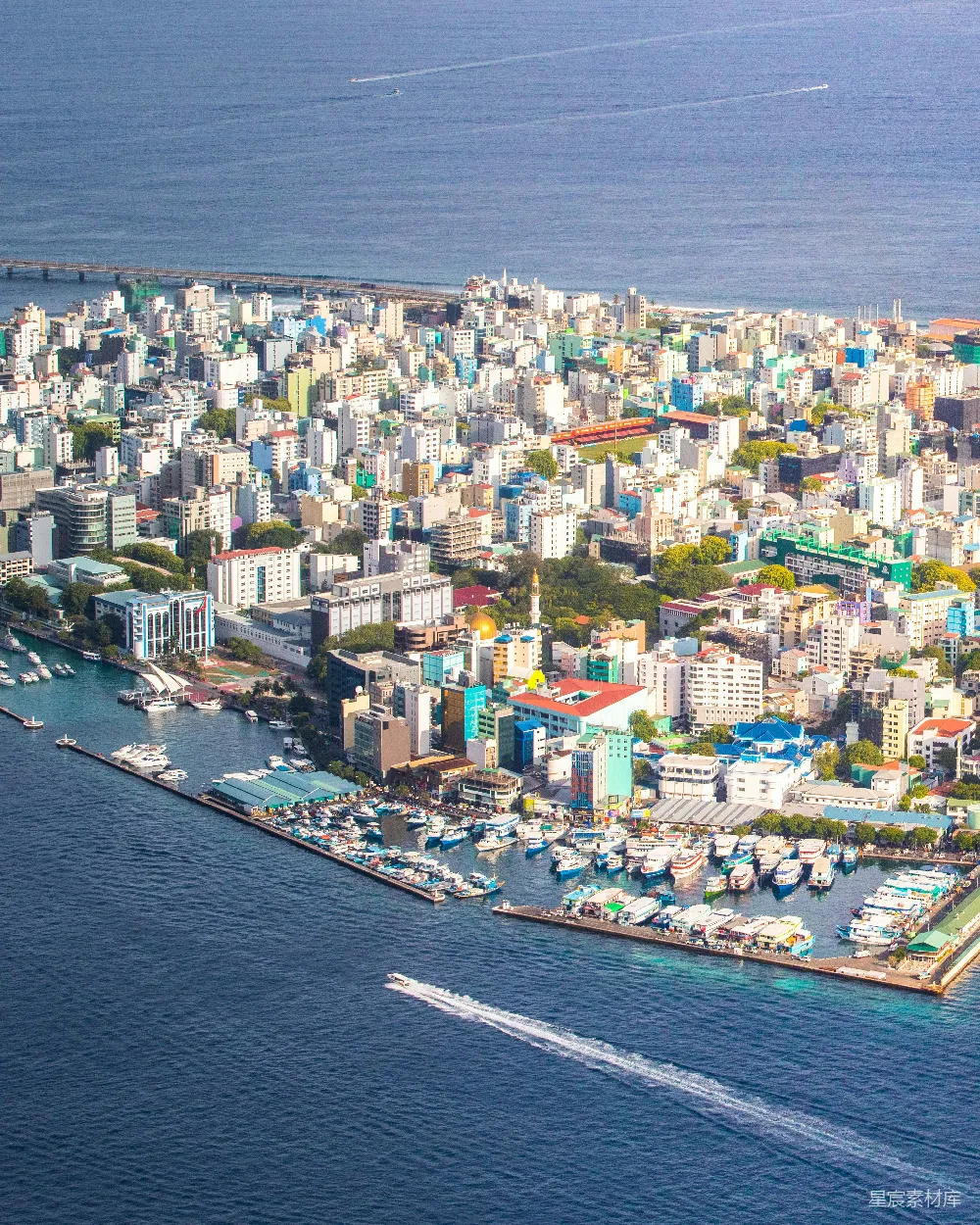 高清摄影  城市海滨的航拍照片