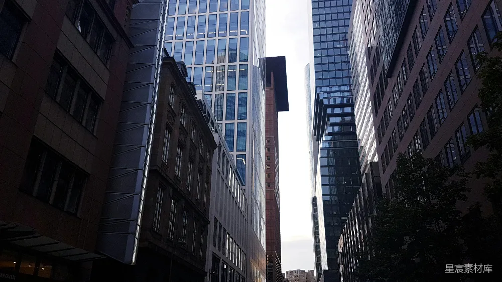 高清摄影  建筑照片中的灰色和蓝色建筑