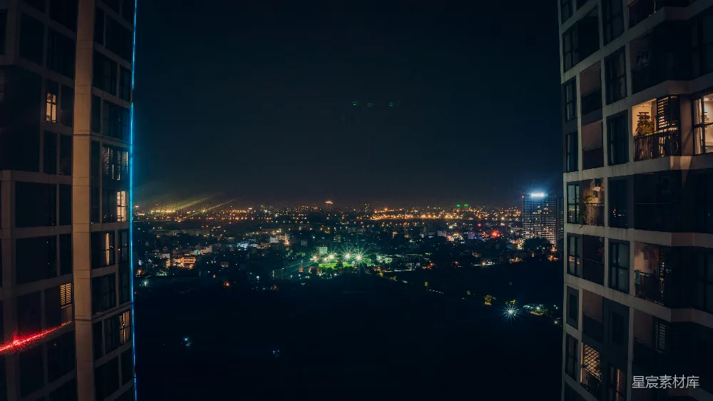 高清摄影  从一座高楼俯瞰夜晚的城市景色