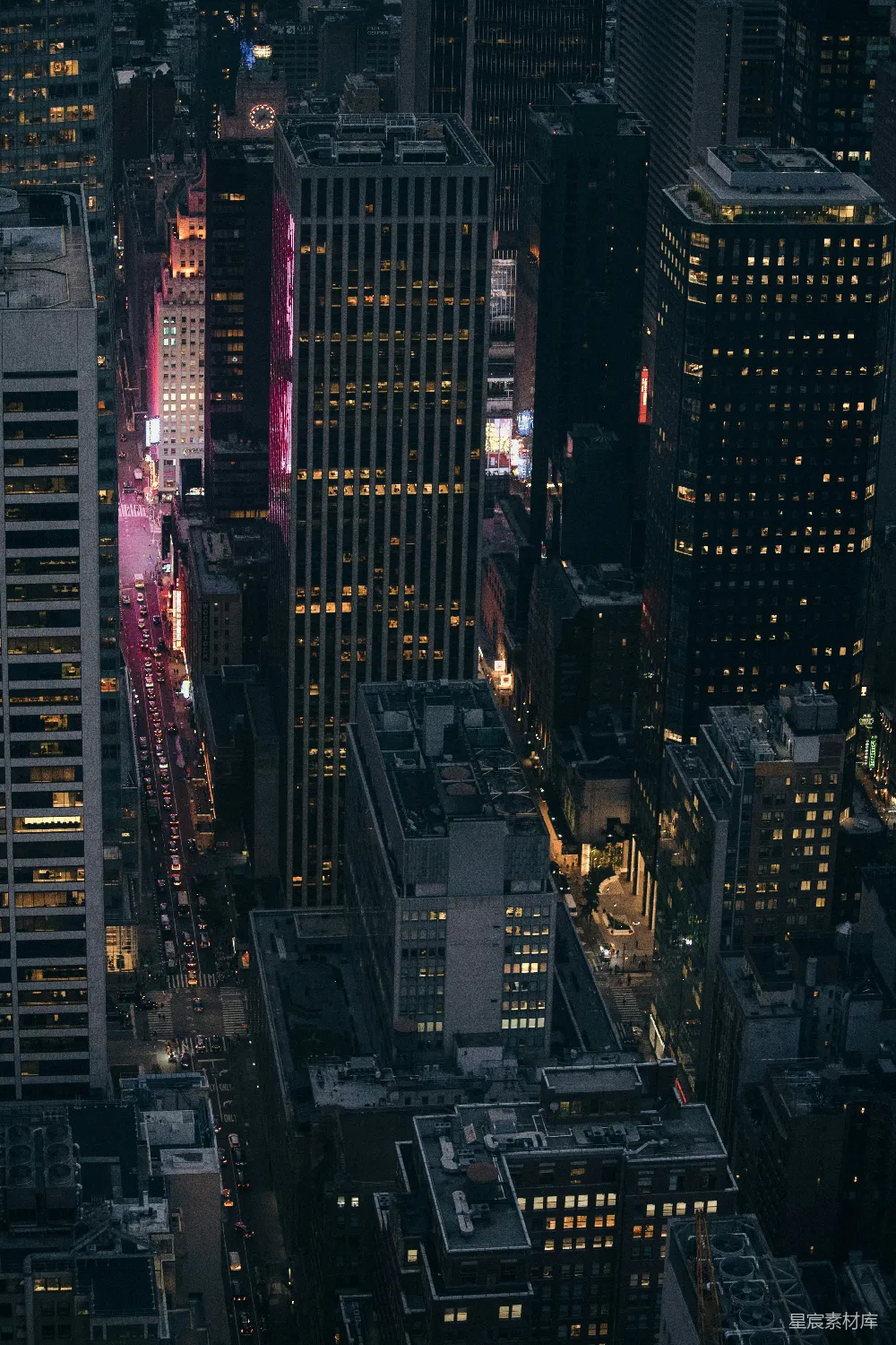 高清摄影 旅行 壁纸 夜景中的城市天际线俯瞰图。