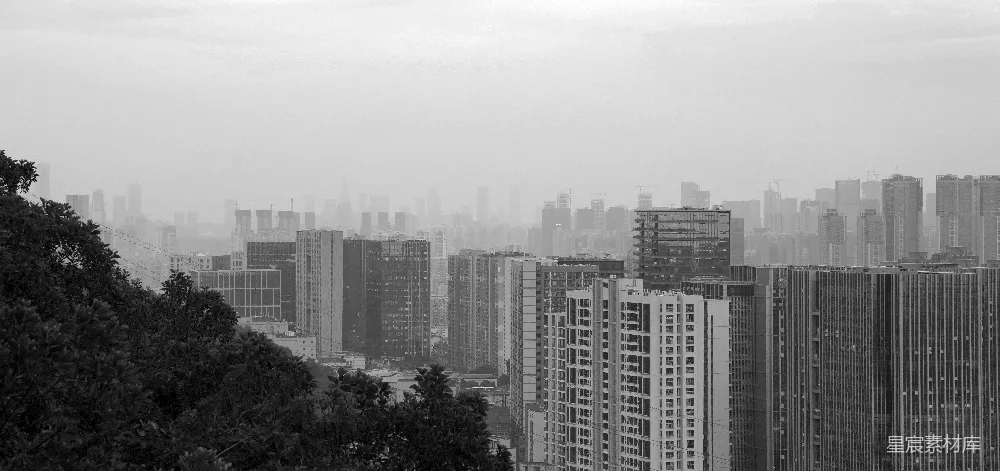 高清摄影  一张黑白的城市天际线照片
