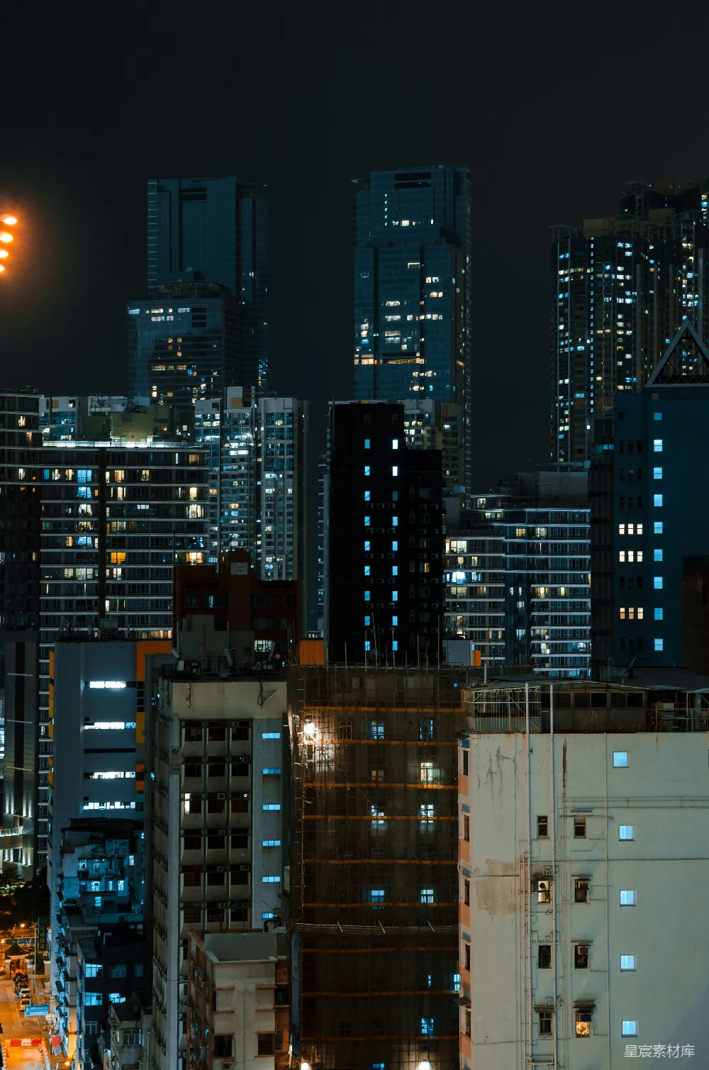 高清摄影  高层建筑在夜间