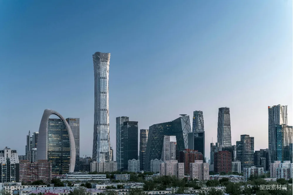高清摄影  一座城市天际线，有高楼大厦和摩天大楼。