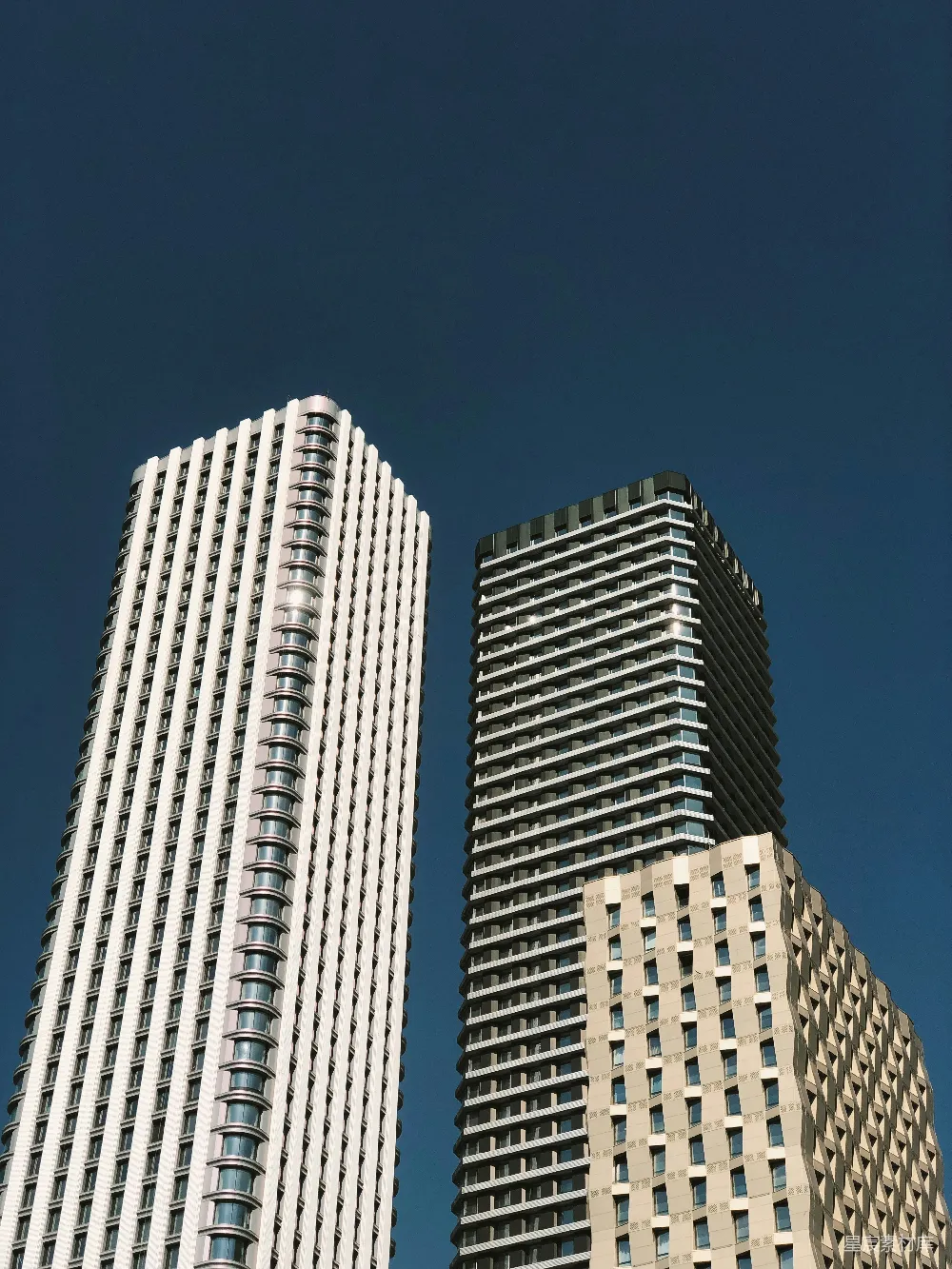 高清摄影  几栋高大的建筑物