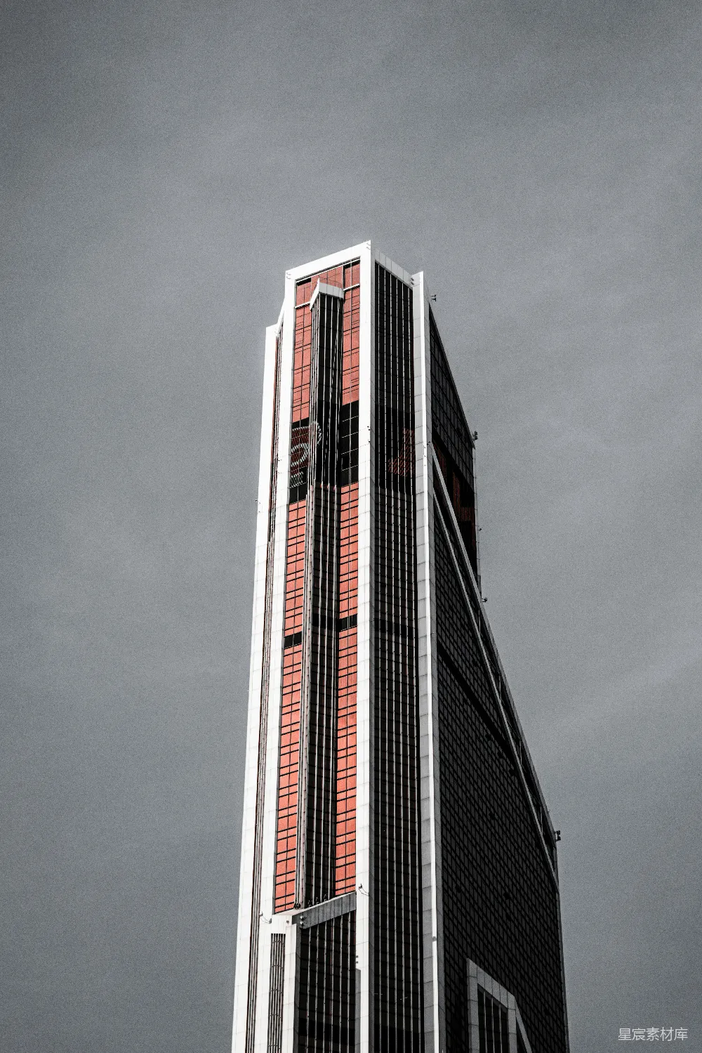 高清摄影  红黑相间的高层建筑