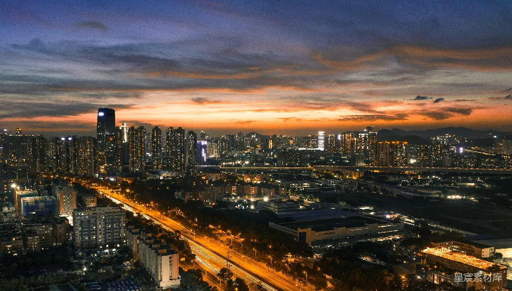 从高楼顶部俯瞰的城市夜景