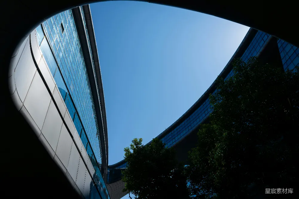 高清摄影  现代玻璃建筑与蓝天