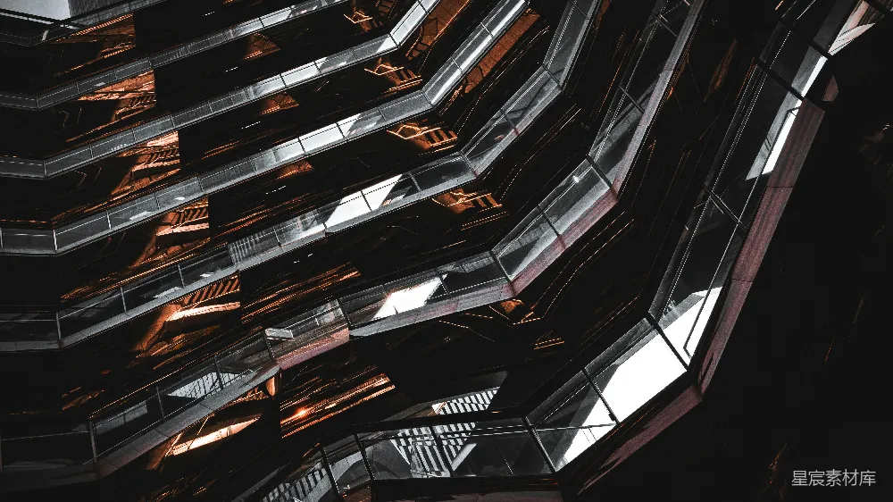 高清摄影  一座高大的建筑物，有许多窗户。