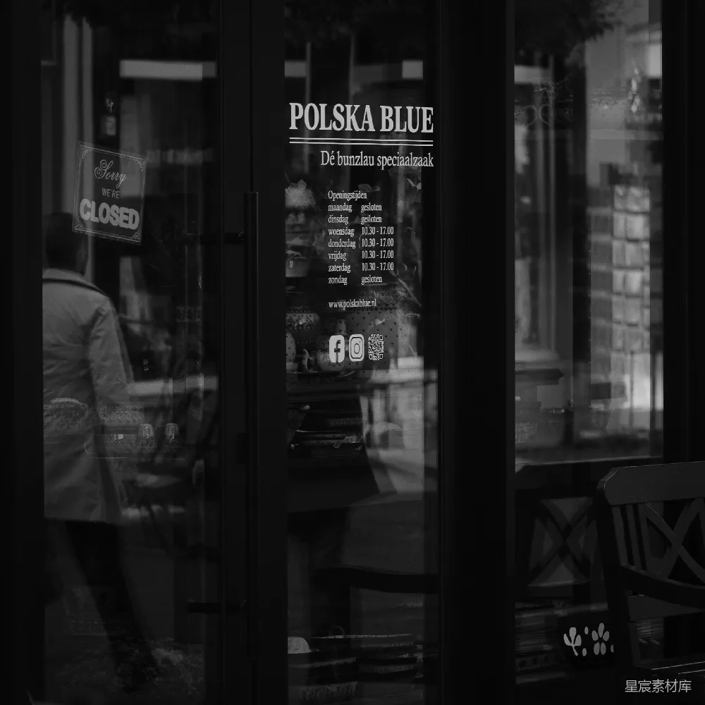 波兰蓝店的营业时间已公示。