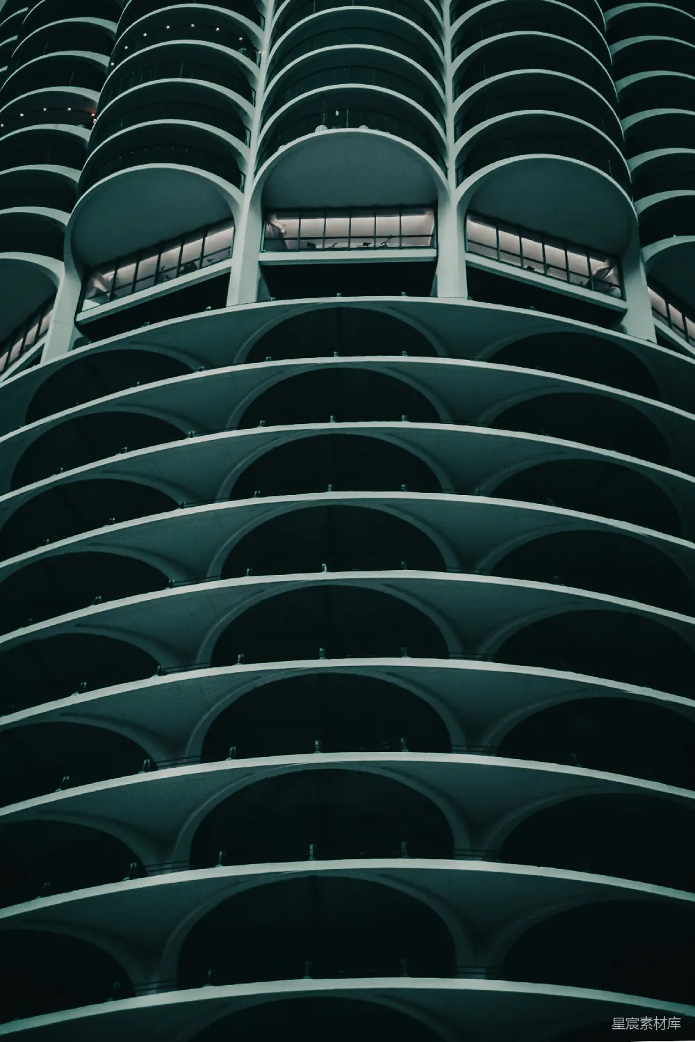 高清摄影  现代化建筑的圆形阳台。