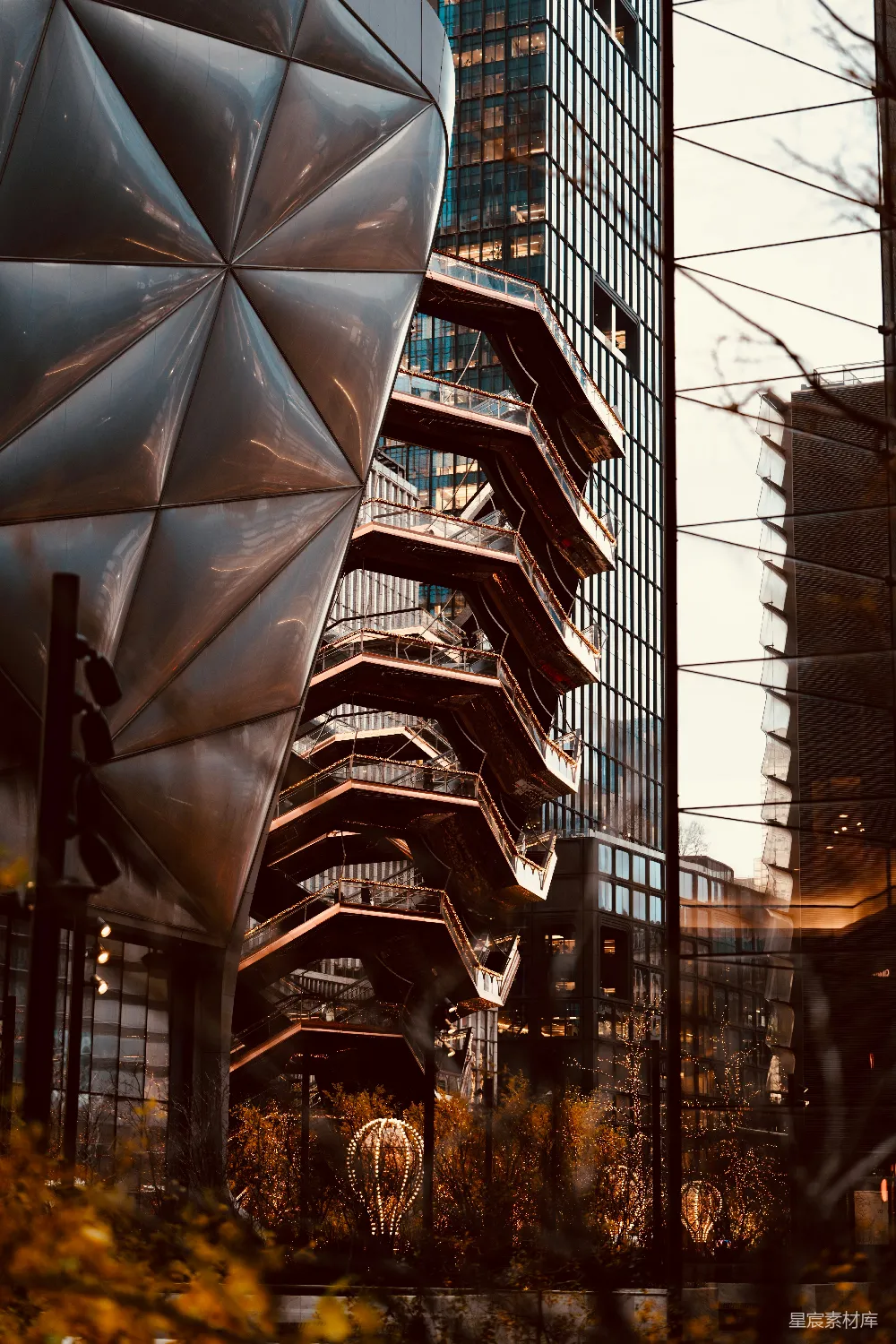 高清摄影  现代建筑结构，带有几何图案