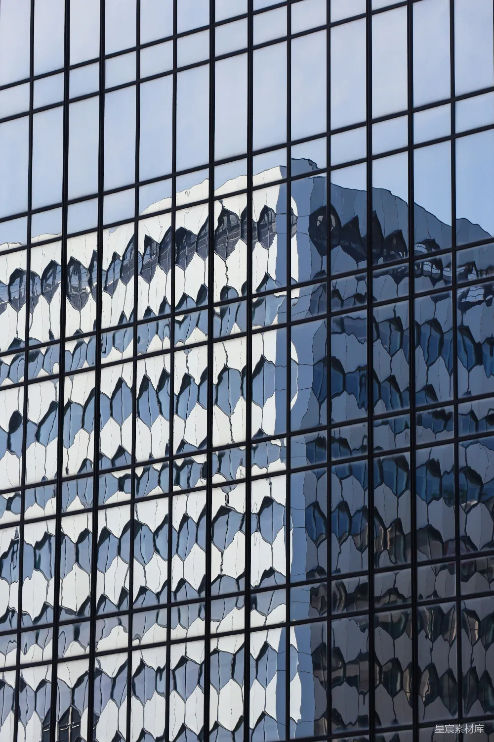高清摄影  蓝白玻璃外墙的建筑