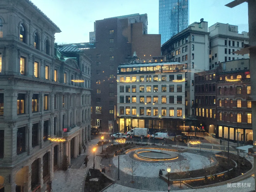 高清摄影 旅行 黄昏时分的历史建筑的城市广场