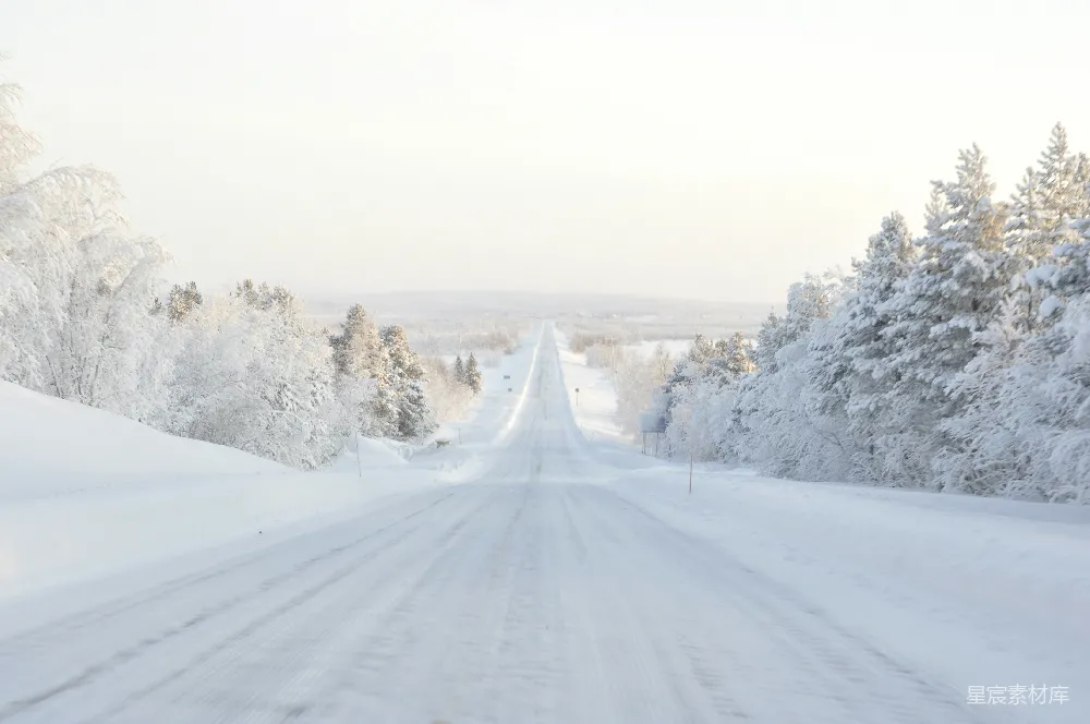 高清摄影  积雪覆盖的路