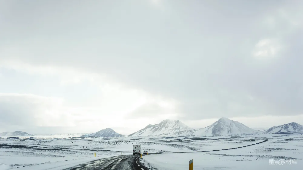 高清摄影  覆盖着积雪的山脉风景照