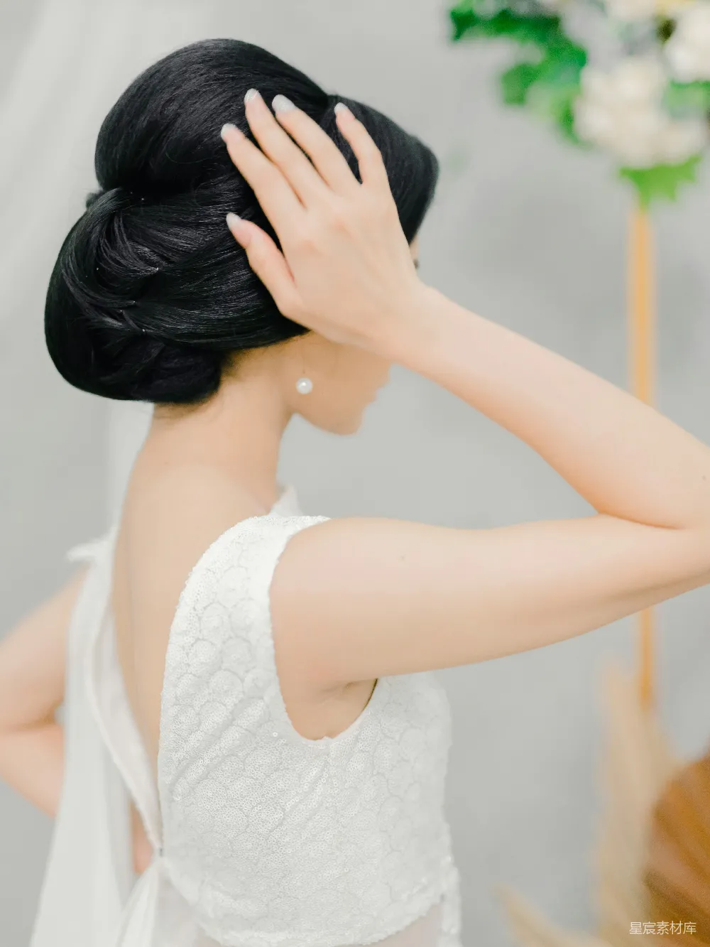 白T恤女郎