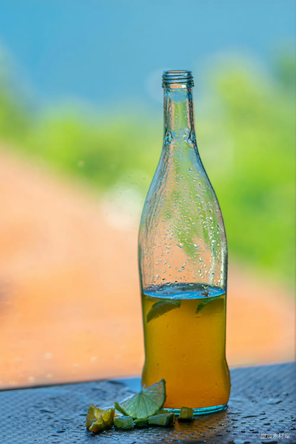 高清摄影 夏日饮品 清新自然 冰镇柠檬水 夏日清凉：冰镇柠檬水