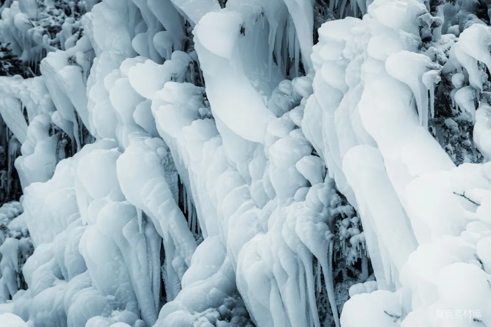 高清摄影  雪中的一群冰雕