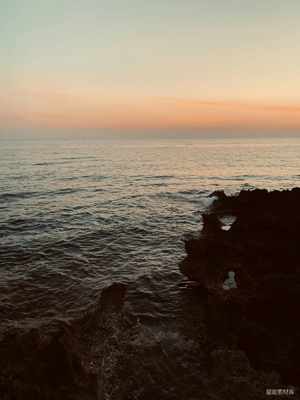 海边的岩石
