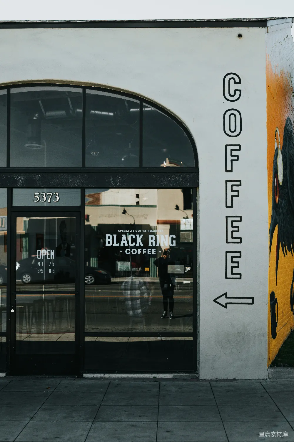 黑环咖啡店