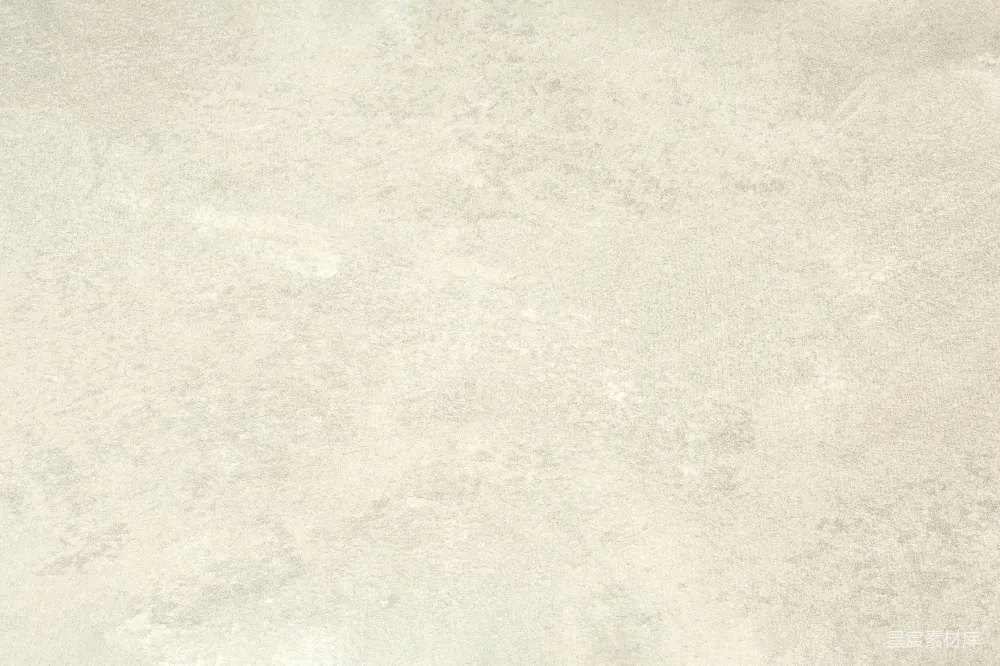 高清摄影 壁纸 一个装有鲜花的花瓶放在桌子上。