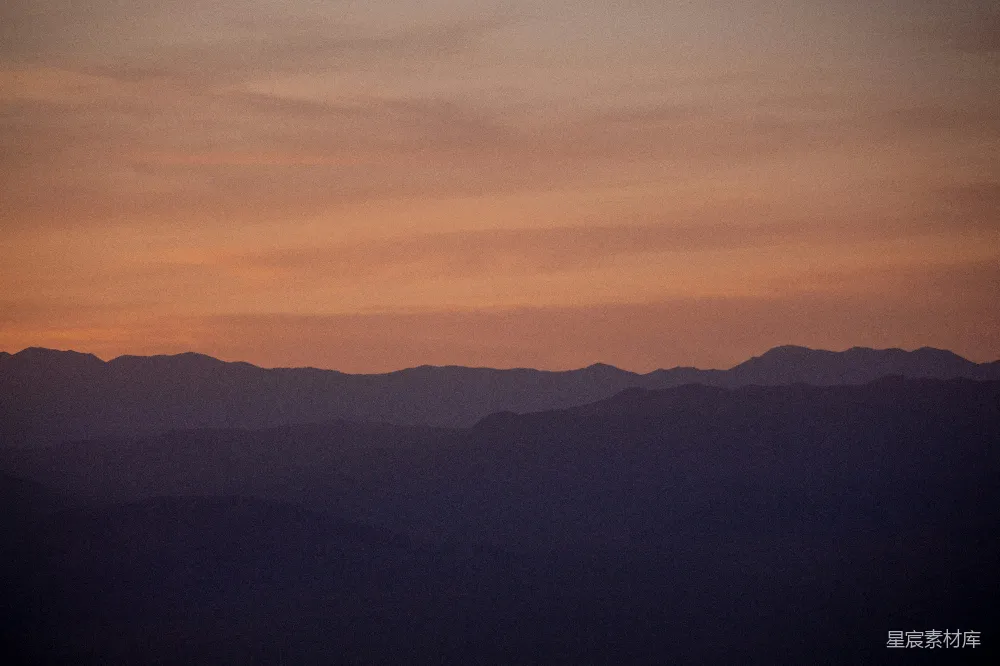 夕阳下山的轮廓