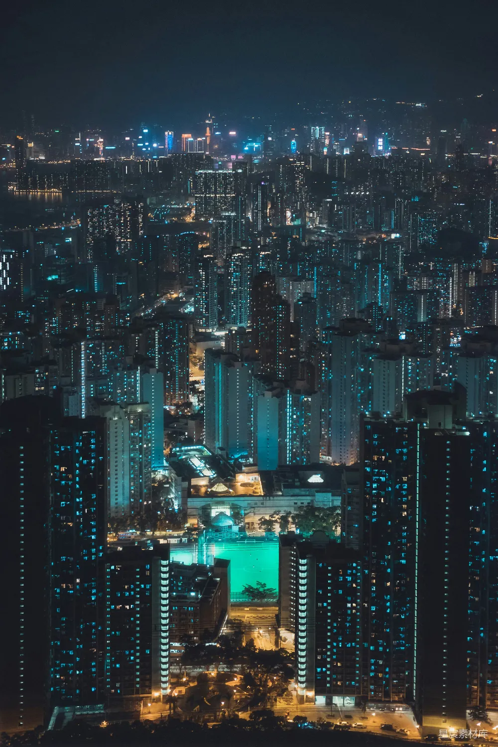 高清摄影 自然 壁纸 城市建筑的夜间航拍图