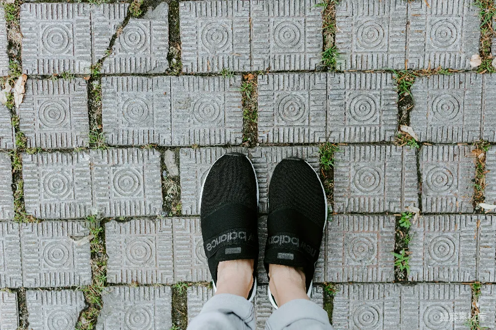 高清摄影  黑色阿迪达斯休闲鞋