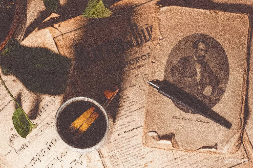 高清摄影  黑色点击笔旁边是白色的陶瓷杯，放在白色的打印纸上。