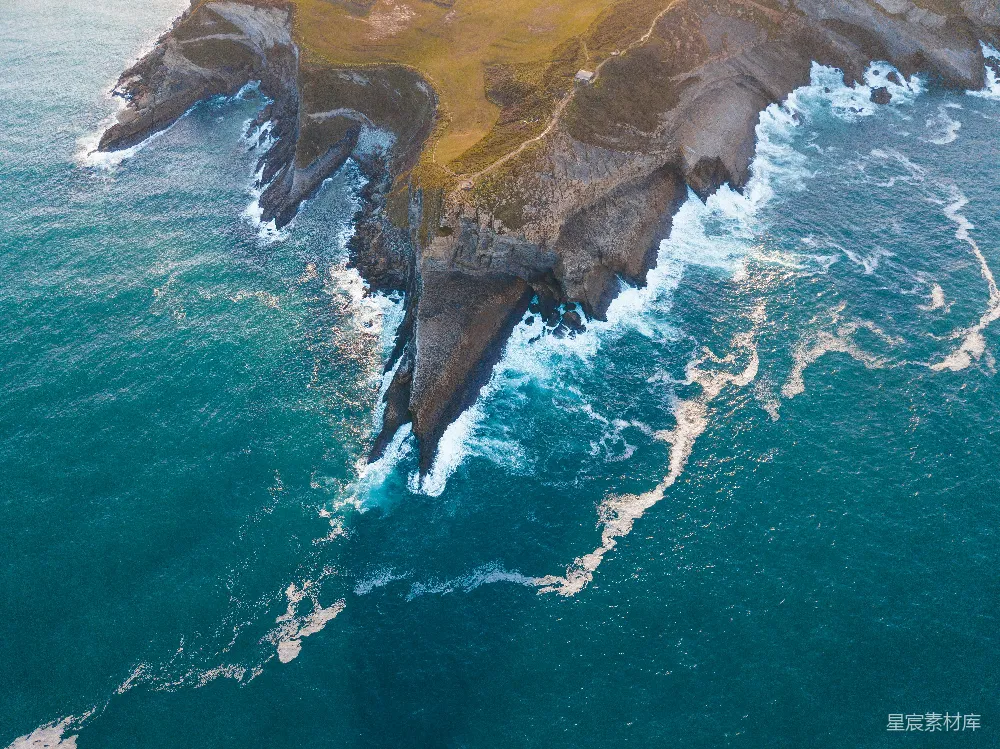 高清摄影 壁纸 鸟瞰拍摄的海洋附近的山脉