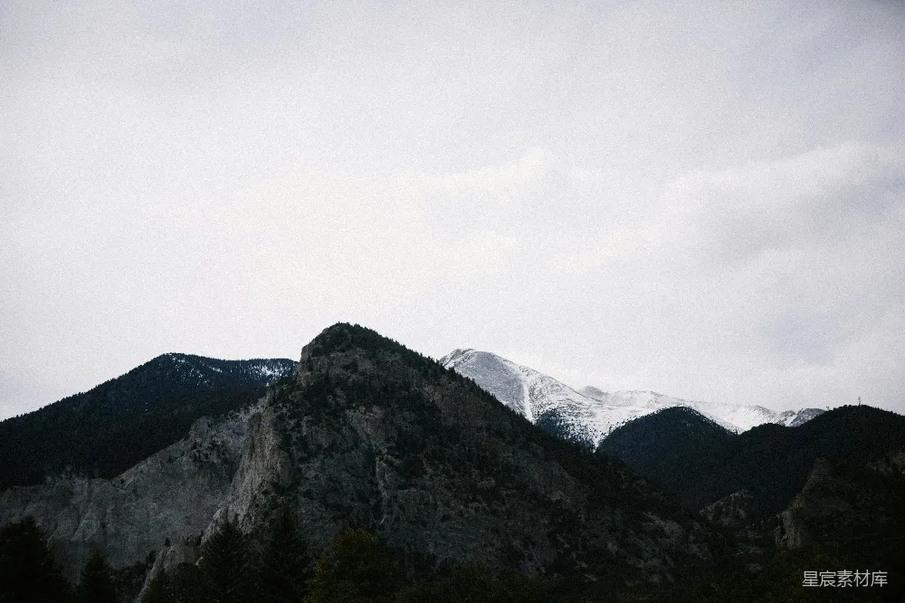 高清摄影  被雪覆盖的山