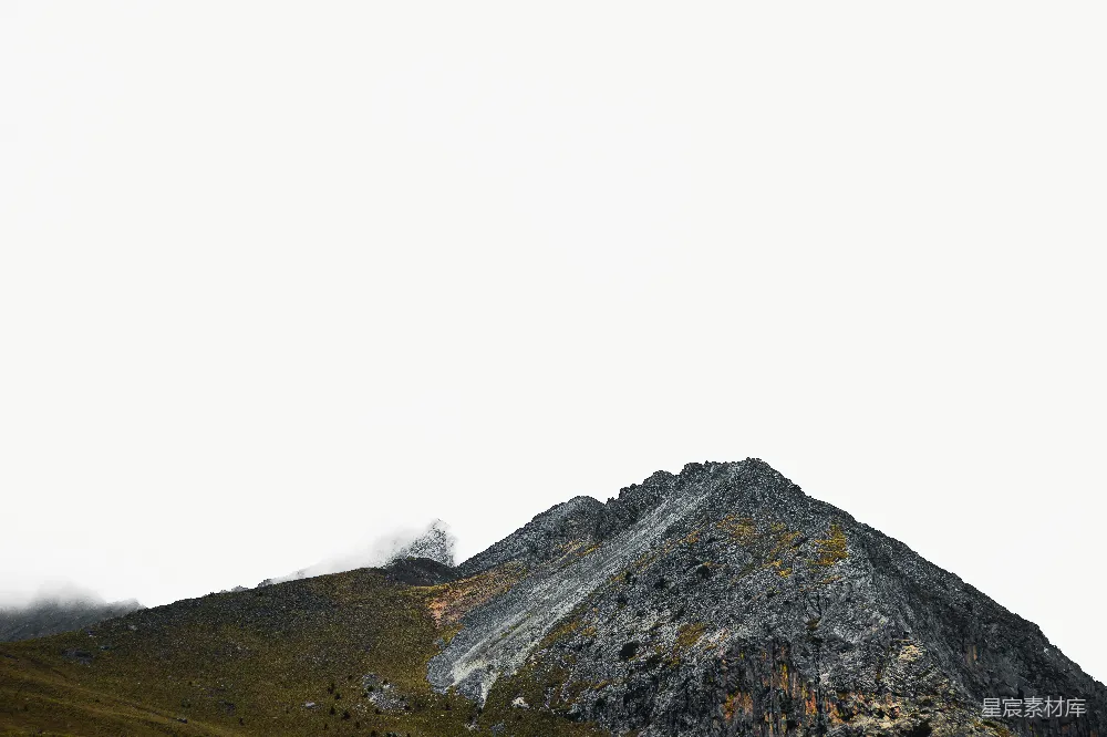 高清摄影  一座很高的山，天空中有几朵云。