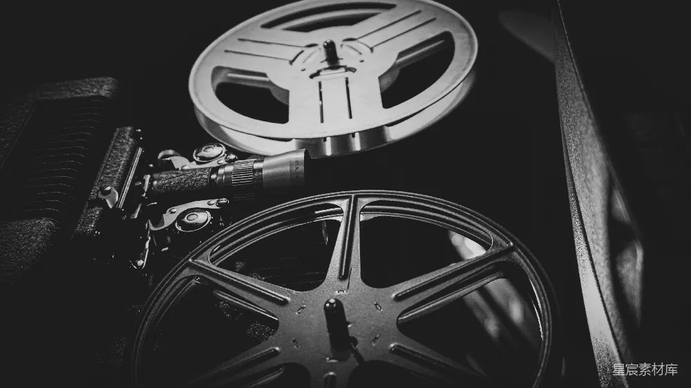 高清摄影  一张黑白照片，展示的是电影放映机。