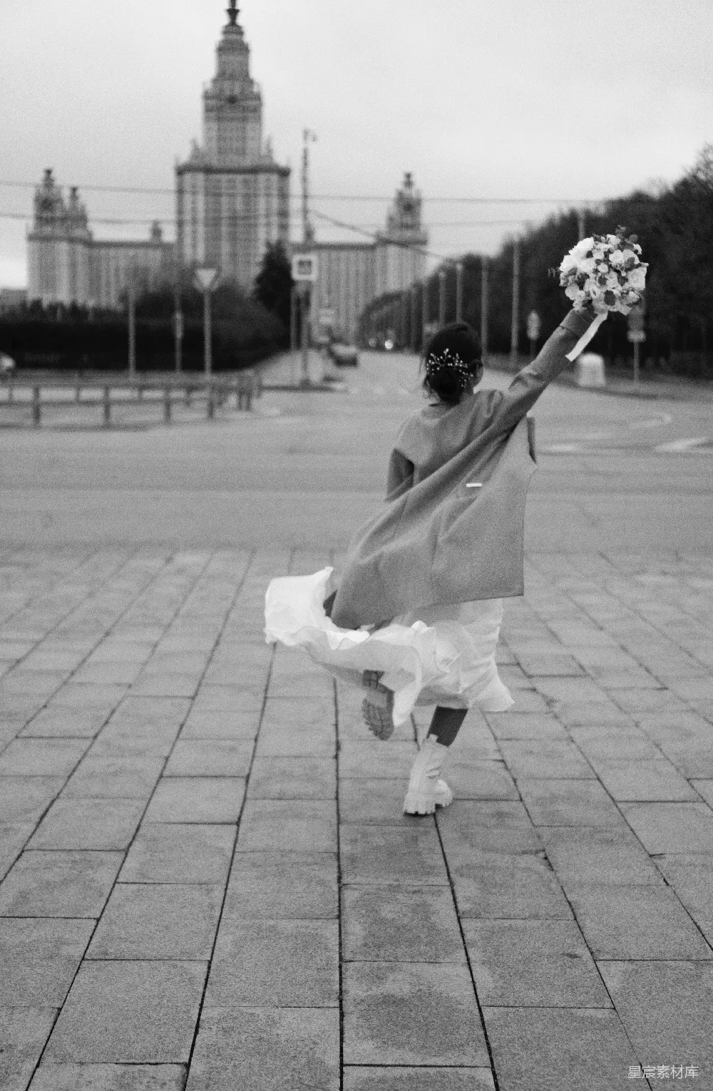 高清摄影 人物 拿着花的女人
