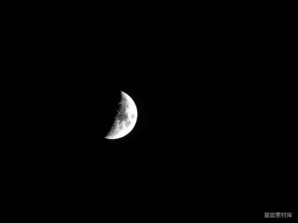 高清摄影  夜空中看到一轮弯月。