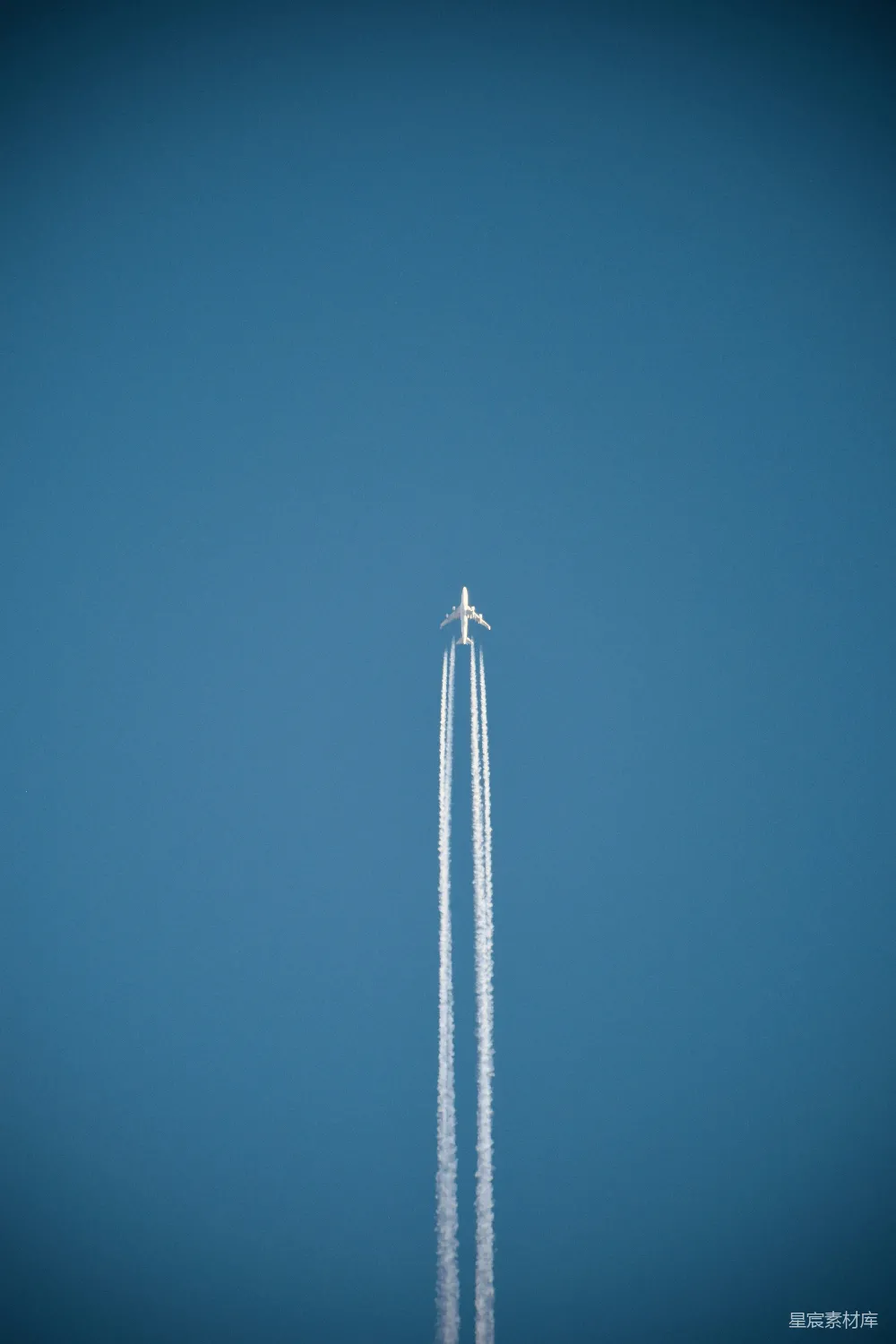 高清摄影 壁纸 旅行 天空中的火箭