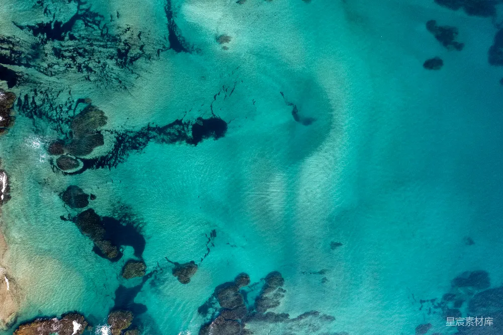 高清摄影 人物 自然 海滩和海水的航拍图