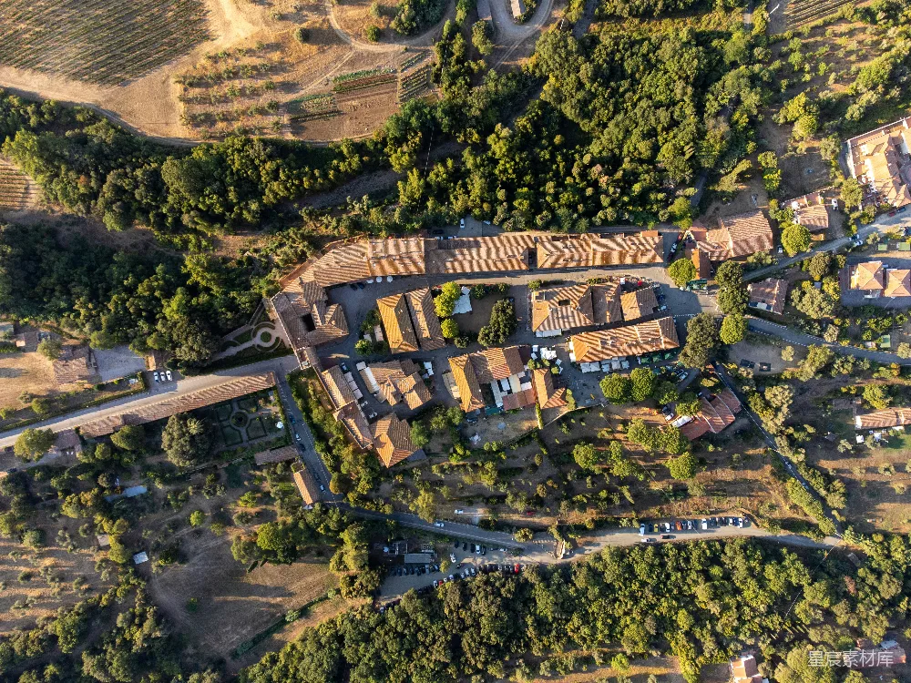 高清摄影  一座大型建筑的空中俯瞰图