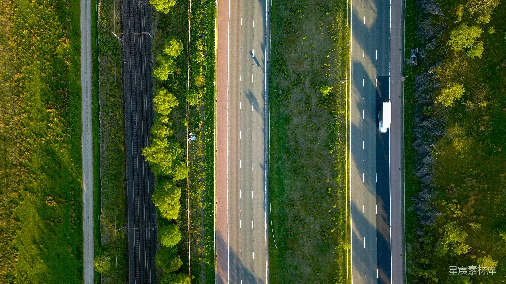 高清摄影  航拍拍摄道路周围的植物景观